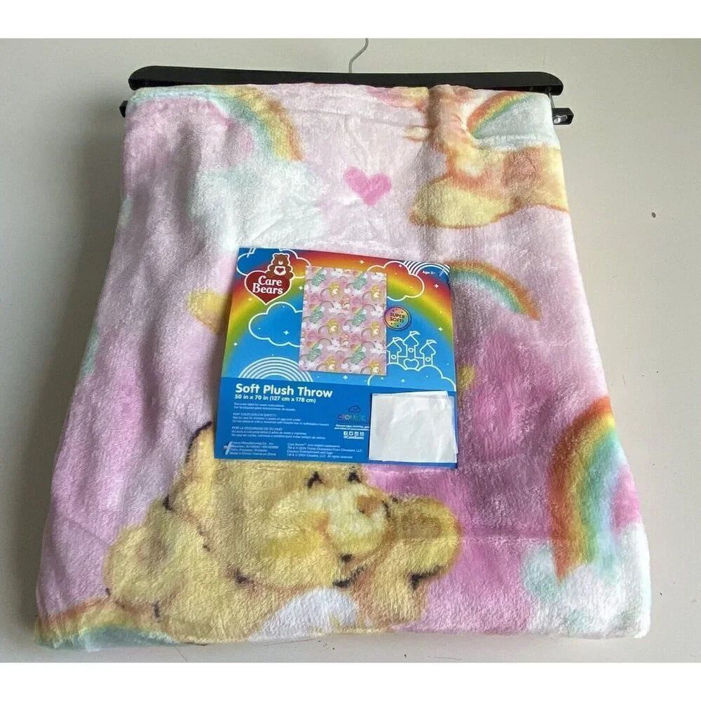 Care Bears Soft Plush Throw Blanket 50 X 70” Rainbow‎ Hearts Love Valentines NEW - Picture 6 of 14